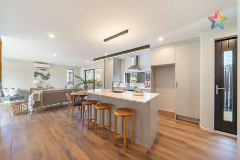 Photo of property in 7/11 Lees Grove, Wainuiomata, Lower Hutt, 5014