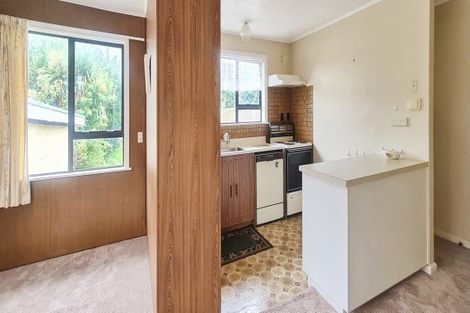 Photo of property in 2 Oaklea Avenue, Marton, 4710