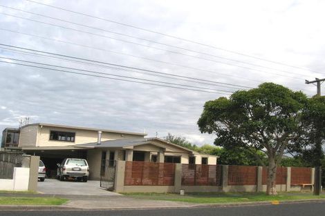 Photo of property in 35 Toroa Street, Torbay, Auckland, 0630