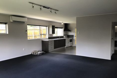 Photo of property in 1/14 Amberley Avenue, Te Atatu South, Auckland, 0610