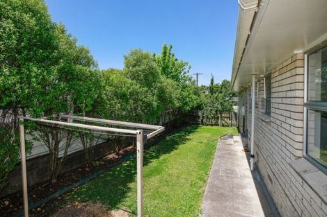 Photo of property in 2 Newcastle Road, Dinsdale, Hamilton, 3204