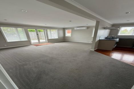 Photo of property in 1/48 Shakespeare Road, Milford, Auckland, 0620