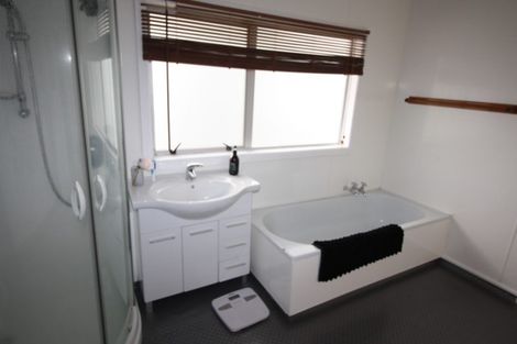 Photo of property in 10 Fairs Road, Milson, Palmerston North, 4414