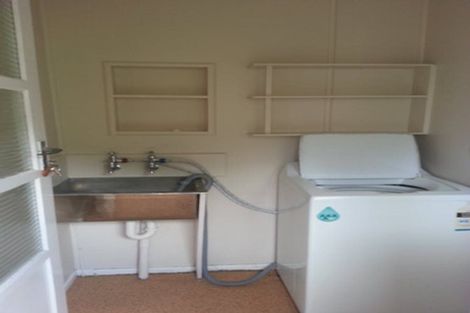 Photo of property in 12 Huntingdon Street, Northland, Wellington, 6012