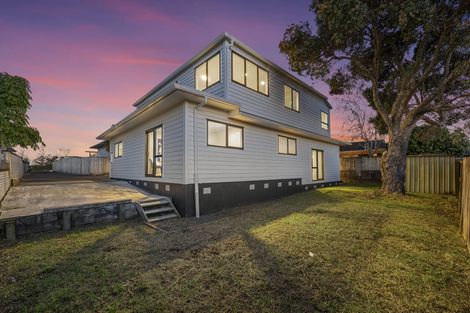 Photo of property in 4190a Great North Road, Glendene, Auckland, 0602
