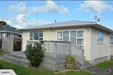 Photo of property in 23 Pacey Avenue, Hawera, 4610