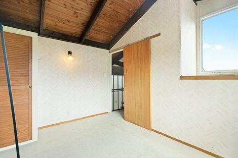 Photo of property in 1/23 Craigbank Avenue, New Lynn, Auckland, 0600