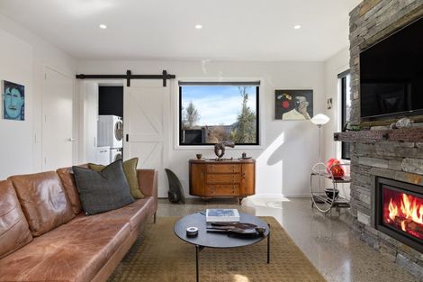 Photo of property in 1 Appin Court, Jacks Point, Queenstown, 9371