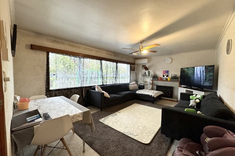 Photo of property in 25 Kaipatiki Road, Glenfield, Auckland, 0629