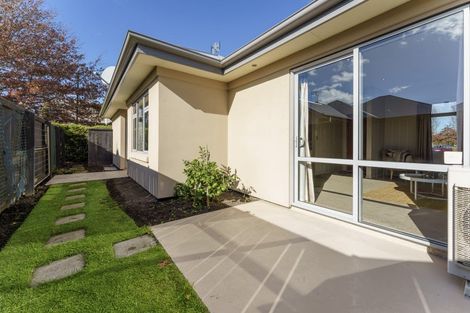 Photo of property in 2/12 Mounter Avenue, Northwood, Christchurch, 8051