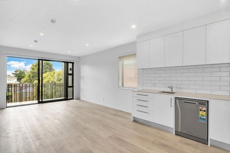 Photo of property in 101/2a Matatiki Street, Northcote, Auckland, 0627