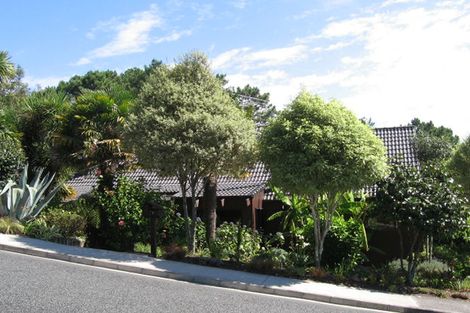 Photo of property in 1/13 Saddleback Rise, Murrays Bay, Auckland, 0630