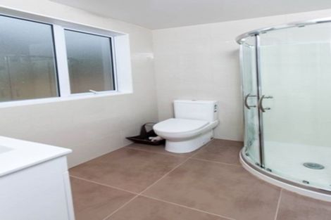 Photo of property in 92 Kaipatiki Road, Glenfield, Auckland, 0629