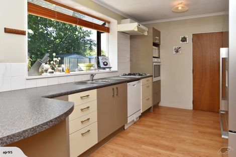 Photo of property in 11 Sunbeam Place, Halswell, Christchurch, 8025