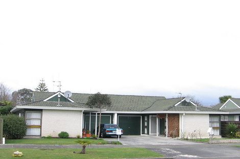 Photo of property in 12 Palm Avenue, Hokowhitu, Palmerston North, 4410