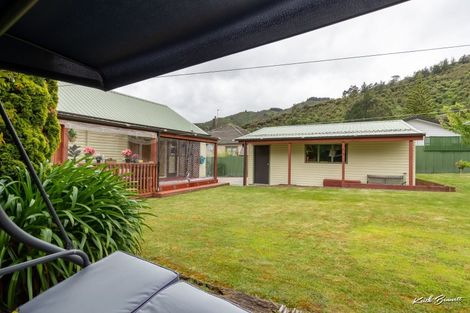 Photo of property in 3 Ingram Street, Naenae, Lower Hutt, 5011
