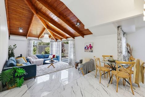 Photo of property in 2/135 Bucklands Beach Road, Bucklands Beach, Auckland, 2012