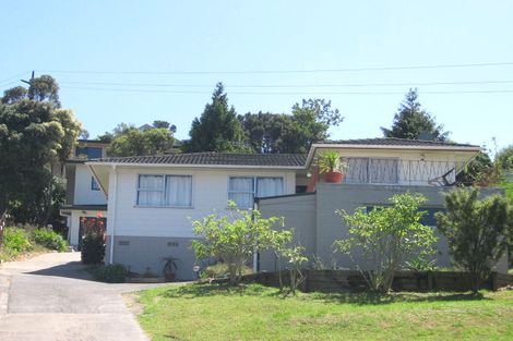 Photo of property in 2/10 Mcquoid Place, Glenfield, Auckland, 0629