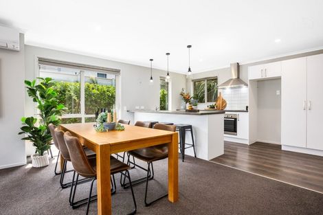 Photo of property in 34 Mooring Close, Whitby, Porirua, 5024