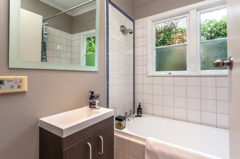 Photo of property in 567 South Titirangi Road, Titirangi, Auckland, 0604