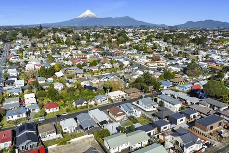 Photo of property in 94 Young Street, New Plymouth, 4310