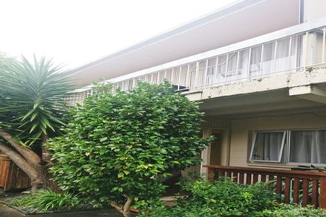 Photo of property in 2/27 Kerswill Place, Pakuranga, Auckland, 2010