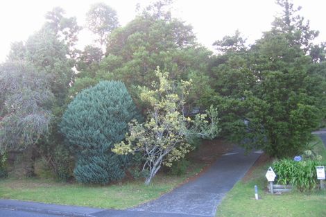 Photo of property in 23 Shanaway Rise, Hillcrest, Auckland, 0627