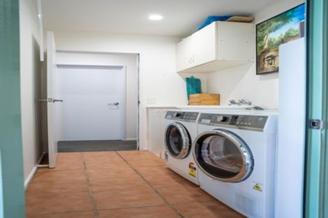 Photo of property in 1/4 Richards Avenue, Forrest Hill, Auckland, 0620