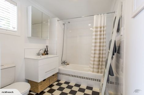 Photo of property in 1/54 Old Wairoa Road, Papakura, 2110