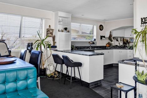 Photo of property in 4 Ropata Street, Hawera, 4610