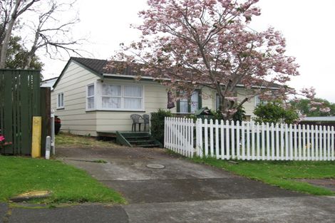 Photo of property in 1/11 Ridgemount Rise, Mangere Bridge, Auckland, 2022