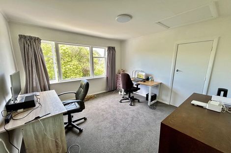 Photo of property in 127 Broderick Road, Johnsonville, Wellington, 6037