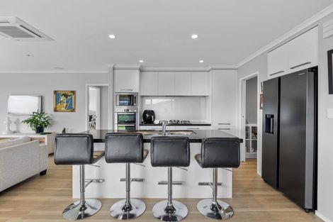 Photo of property in 15 Seaview Crescent, Hatfields Beach, Orewa, 0931