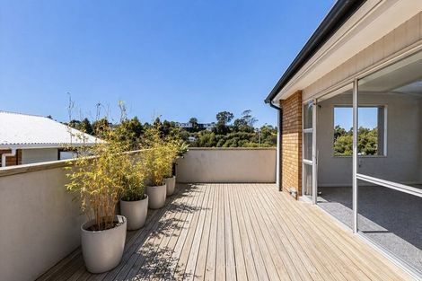 Photo of property in 6 Carlton Terrace, Westown, New Plymouth, 4310