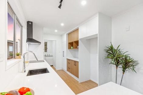 Photo of property in 40b Tiroroa Avenue, Te Atatu South, Auckland, 0610