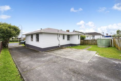 Photo of property in 50 Barrys Road, Glendene, Auckland, 0602