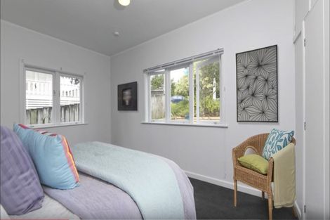 Photo of property in 1 Savoy Road, Glen Eden, Auckland, 0602