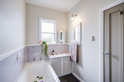 Photo of property in 14 Barker Road, Marewa, Napier, 4110