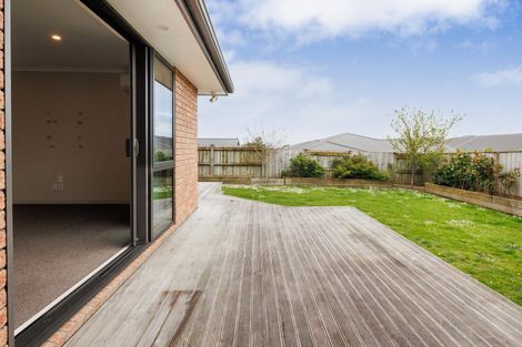 Photo of property in 8 Gibraltar Way, Fitzherbert, Palmerston North, 4410