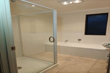 Photo of property in 36 Greenbough Lane, Greenhithe, Auckland, 0632