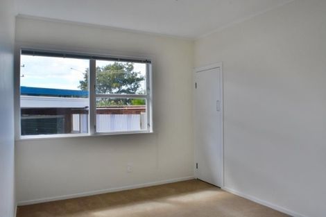 Photo of property in 41 Northcote Road, Hillcrest, Auckland, 0627