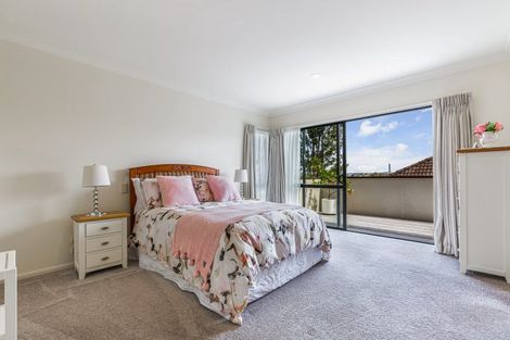 Photo of property in 2/12 Richards Avenue, Forrest Hill, Auckland, 0620