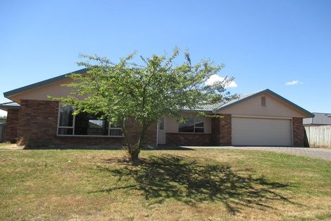 Photo of property in 54 Nottingham Drive, Hamilton East, Hamilton, 3216