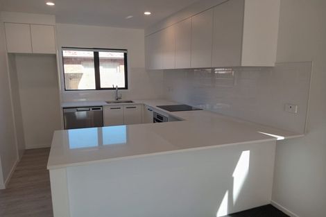 Photo of property in 216b Lake Road, Northcote, Auckland, 0627