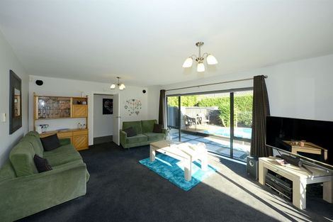 Photo of property in 8 Strathean Avenue, Avonhead, Christchurch, 8042