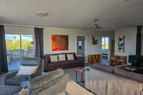 Photo of property in 32 Costello Crescent, Pukehina, Te Puke, 3189
