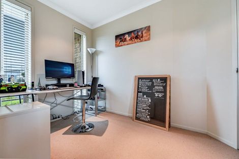 Photo of property in 10 Sinead Court, Grandview Heights, Hamilton, 3200