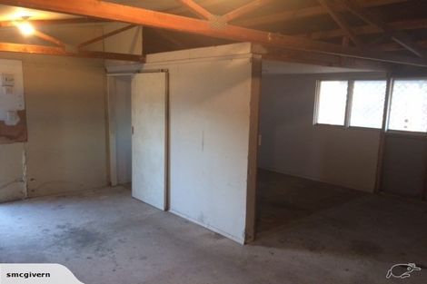 Photo of property in 6 Ozich Avenue, Te Atatu South, Auckland, 0610