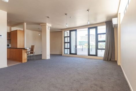 Photo of property in Endeavour Apartments, 125u8 Thorndon Quay, Pipitea, Wellington, 6011