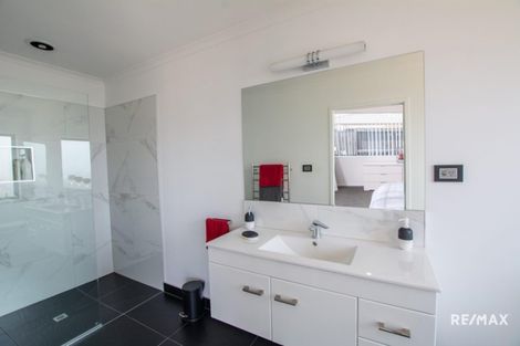 Photo of property in 18 Naeo Close, Papamoa Beach, Papamoa, 3118